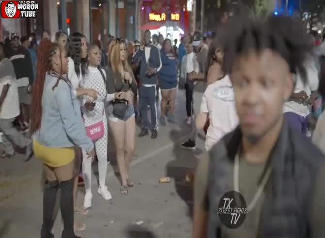 Video :An all-out fight breaks out during the protest in Austin